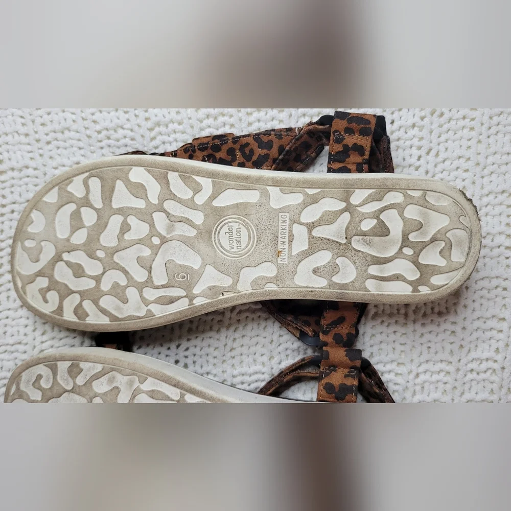 Wonder Nation Animal Print Sandals Big Kids 6